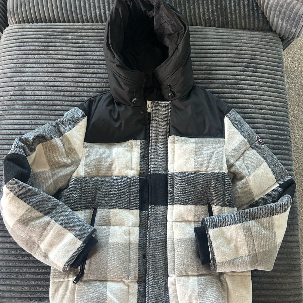 UGG Black and White Outerwear (Like New)